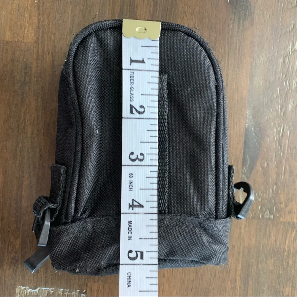 ✅ Samsonite small black camera case